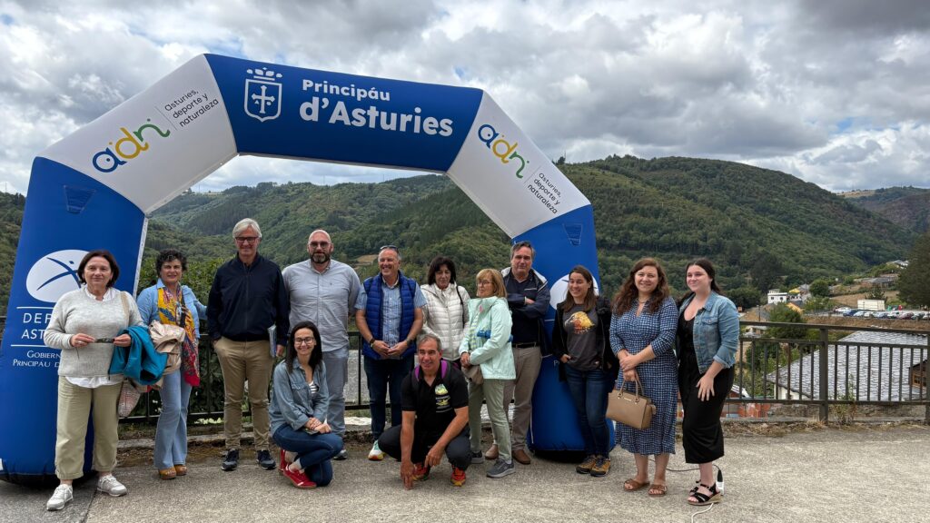 Santa Eulalia Oscos punto encuentro desarrollo rural deporte