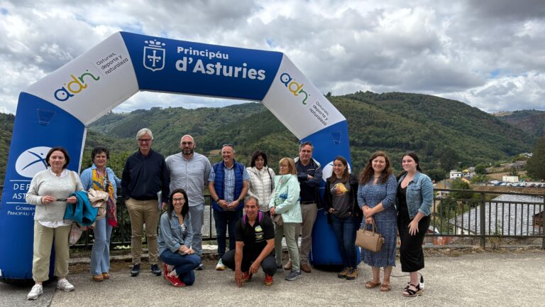Santa Eulalia Oscos punto encuentro desarrollo rural deporte